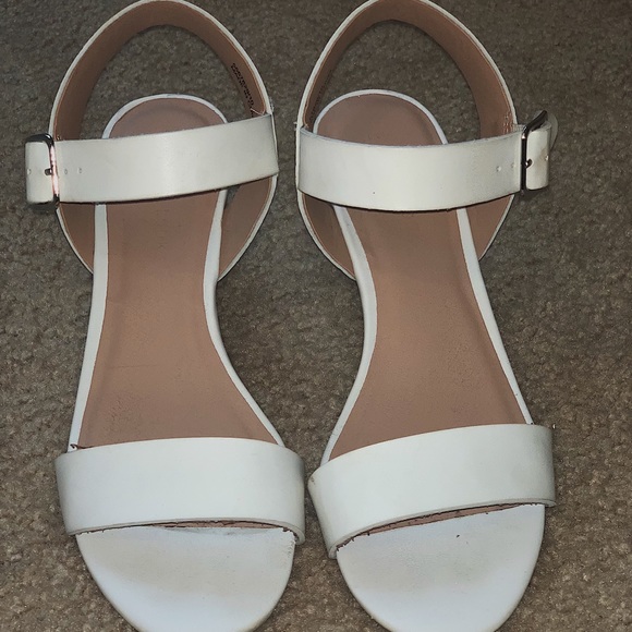 Comfy Wedge Sandals - Picture 2 of 3